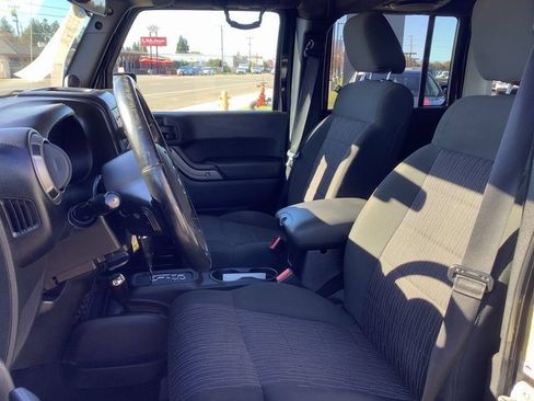 Used 2012 Jeep Wrangler Unlimited Sport image 8