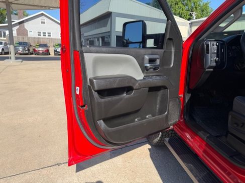 Used 2017 Chevrolet Silverado 2500 W/T w/ Snow Plow Prep Package AWD/4WD image 6