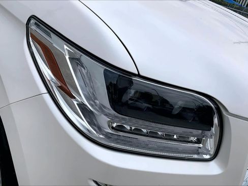 Used 2019 Lincoln Navigator Reserve AWD/4WD image 28