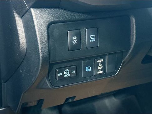 Used 2023 Toyota Tacoma TRD Sport w/ Advanced Technology Package image 11