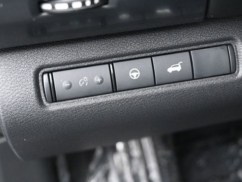 New 2026 Nissan Pathfinder SL image 14