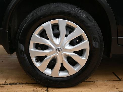 Used 2015 Nissan Rogue S image 13