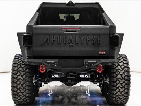 Used 2025 Jeep Gladiator Sport image 7