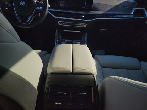 Used 2024 BMW X5 xDrive40i w/ Premium Package image 17