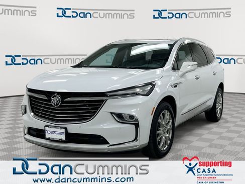 Used 2023 Buick Enclave Essence w/ Experience Buick Package FWD image 1