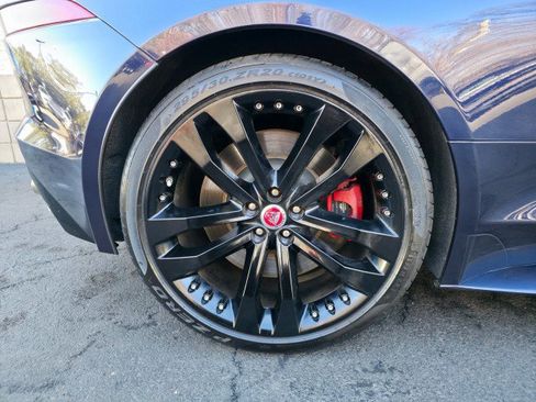 Used 2016 Jaguar F-TYPE R image 26