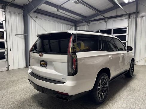 Used 2021 Cadillac Escalade Sport w/ Driver Assist Tech Package AWD/4WD image 24