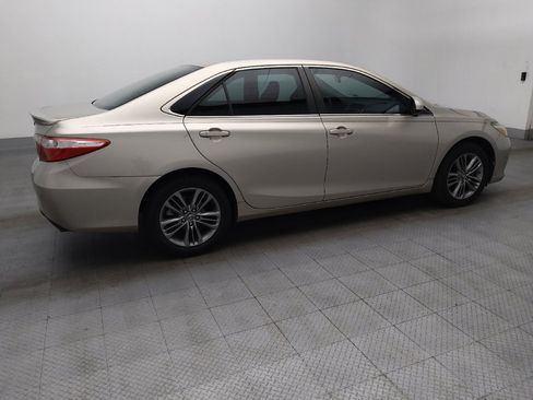 Used 2017 Toyota Camry SE image 10