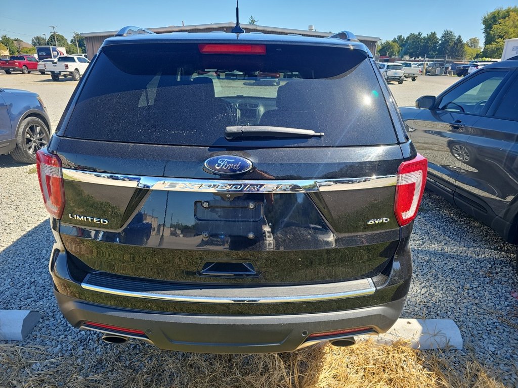 Used 2018 Ford Explorer Limited w/ Equipment Group 301A AWD/4WD image 10