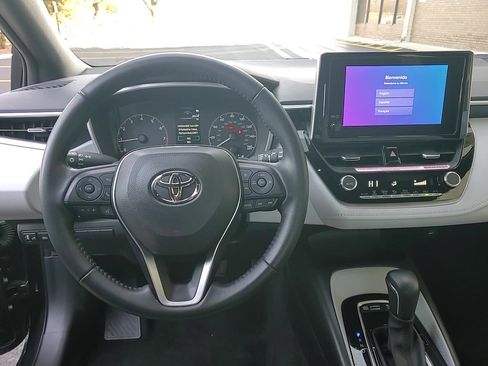 Certified 2025 Toyota Corolla SE image 22