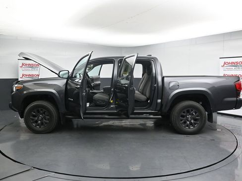 Used 2023 Toyota Tacoma SR5 AWD/4WD image 42