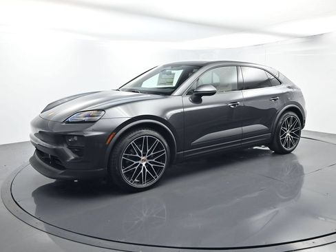 Used 2026 Porsche Macan Electric RWD image 1