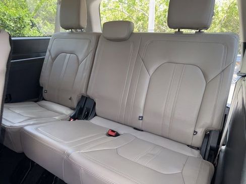 Used 2024 Ford Expedition Max Limited RWD image 8