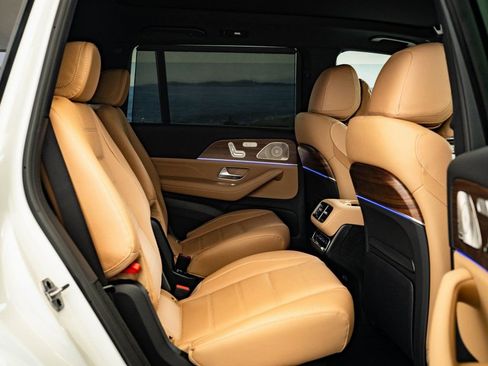 New 2026 Mercedes-Benz GLS 450 4MATIC image 38