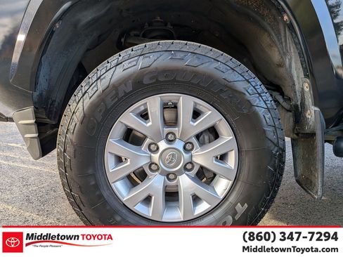 Used 2019 Toyota Tacoma SR5 image 9