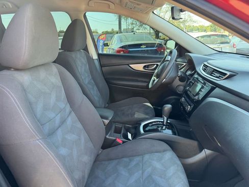 Used 2016 Nissan Rogue SV image 21