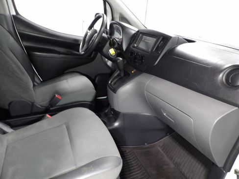 Used 2020 Nissan NV200 S image 7
