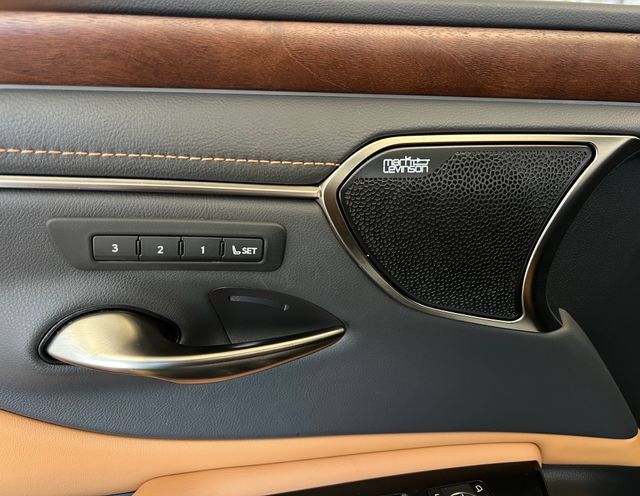 Used 2023 Lexus ES 350 w/ Accessory Package (Z1) FWD image 29