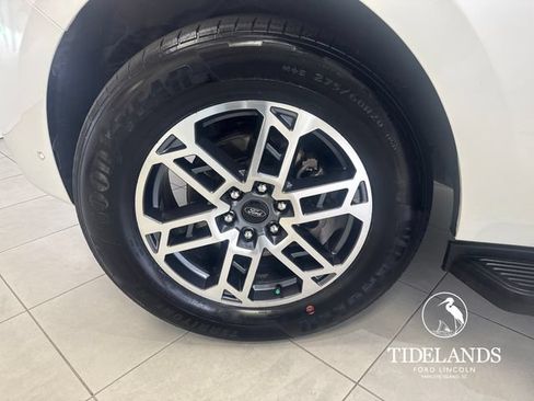 Certified 2025 Ford Expedition Active RWD image 32