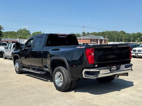 Used 2022 Chevrolet Silverado 3500 LT w/ Convenience Package AWD/4WD image 4