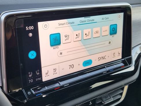 New 2026 Volkswagen Atlas Cross Sport SE AWD/4WD image 17