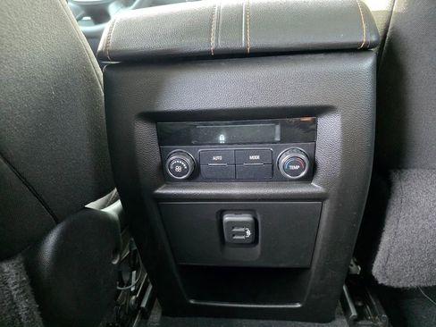 Used 2019 Chevrolet Traverse LS image 18