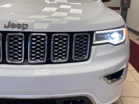 Used 2020 Jeep Grand Cherokee Overland RWD image 10