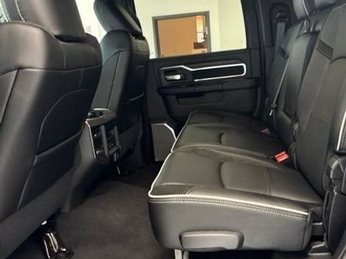 New 2026 RAM 3500 Laramie AWD/4WD image 17