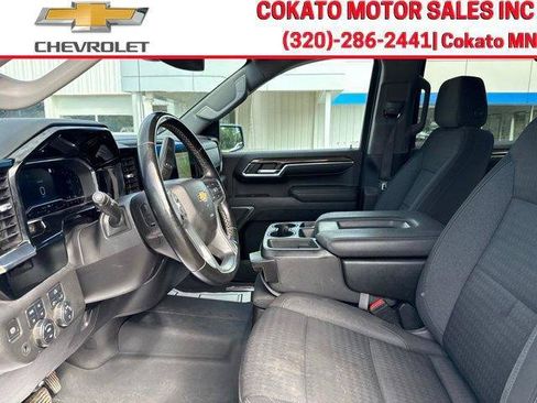 Used 2023 Chevrolet Silverado 1500 LT w/ Z71 Off-Road Package AWD/4WD image 15