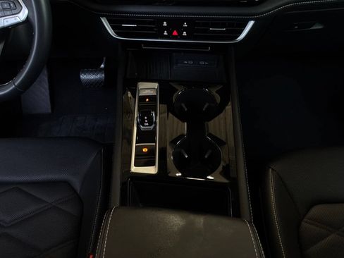 Used 2026 Volkswagen Atlas SE FWD image 17