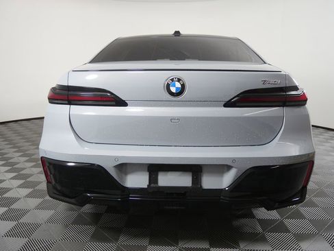 Certified 2023 BMW 740i image 4