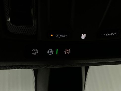 Used 2020 Chevrolet Silverado 1500 Custom w/ Custom Value Package image 10