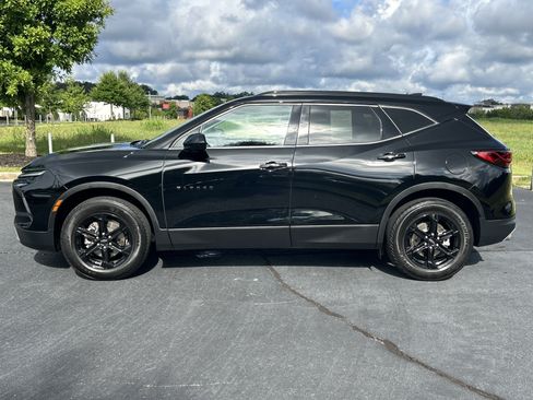 Used 2024 Chevrolet Blazer LT w/ Convenience Package FWD image 6