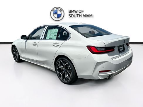 New 2026 BMW 330i Sedan w/ Convenience Package RWD image 4