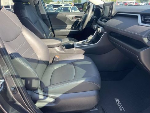 Used 2022 Toyota RAV4 XLE Premium FWD image 10