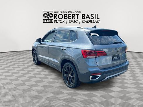 Used 2022 Volkswagen Taos SE AWD/4WD image 6
