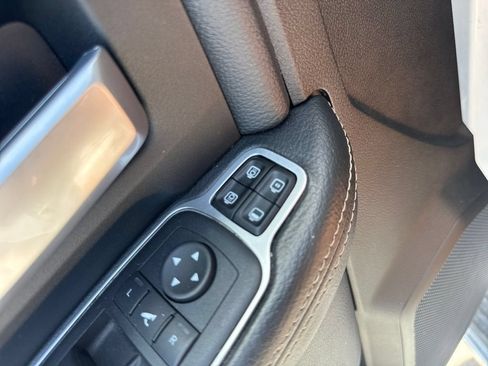 Used 2024 RAM 2500 Big Horn AWD/4WD image 16