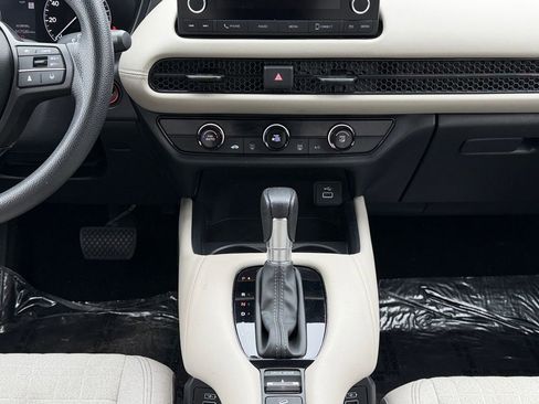 Used 2023 Honda HR-V LX image 11