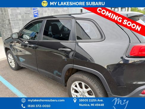Used 2014 Jeep Cherokee Sport AWD/4WD image 3