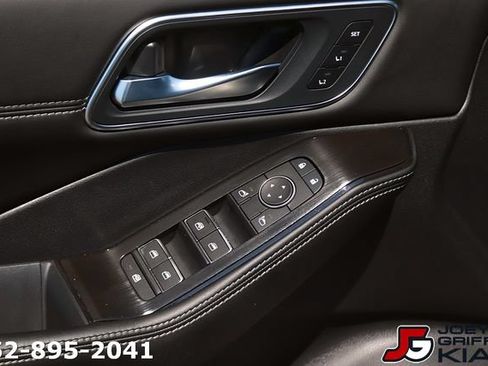 Used 2025 Nissan Rogue Platinum w/ Platinum Premium Package FWD image 12