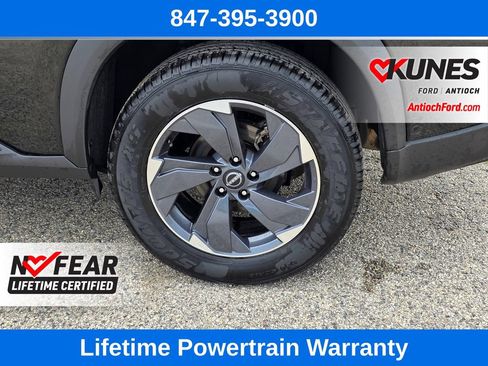 Used 2025 Nissan Rogue SV FWD image 11