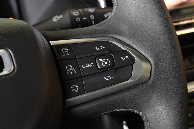 Used 2023 Jeep Compass High Altitude AWD/4WD image 32