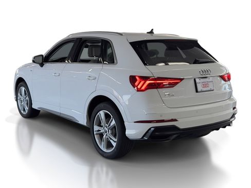 Certified 2022 Audi Q3 2.0T Premium Plus image 3