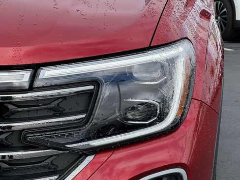 Used 2025 Volkswagen Atlas SE image 6