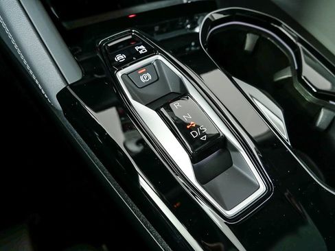 New 2025 Audi Q5 Premium Plus image 17