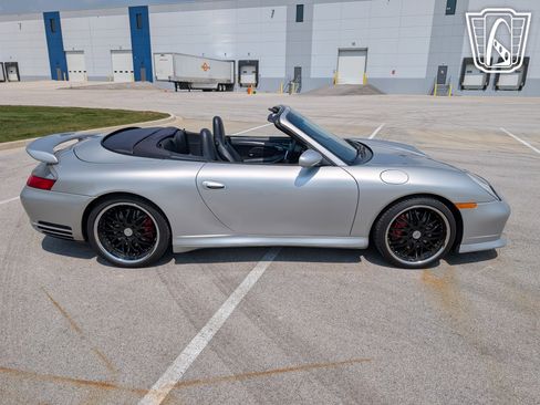 Used 2004 Porsche 911 Carrera 4S image 17