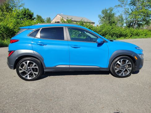 Used 2022 Hyundai Kona Limited AWD/4WD image 4