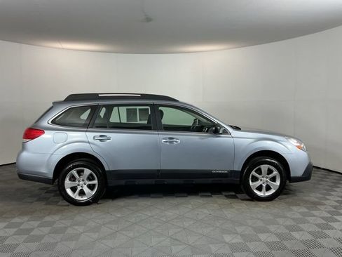 Used 2014 Subaru Outback 2.5i w/ Alloy Wheel Package AWD/4WD image 4