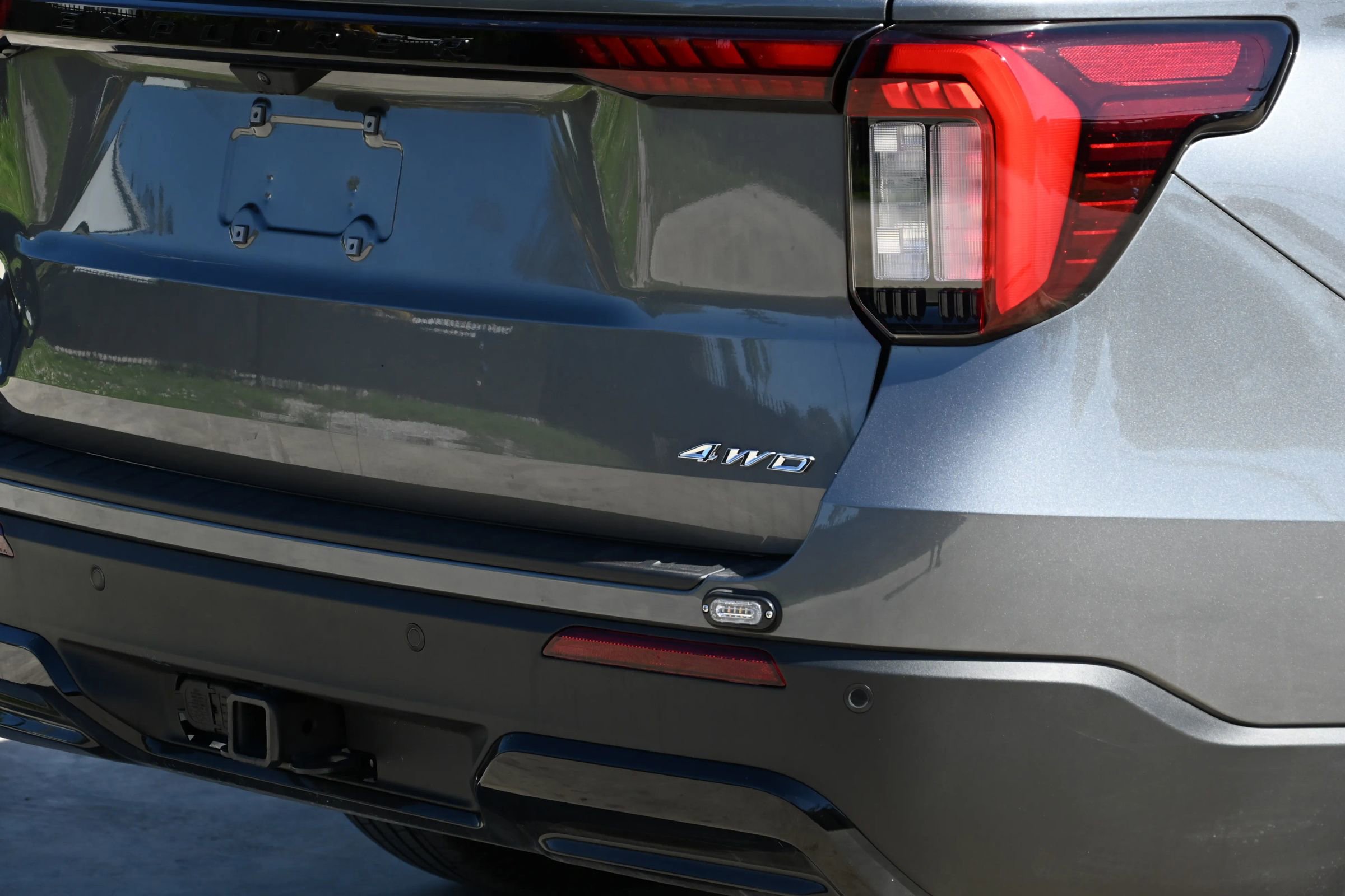 Used 2025 Ford Explorer ST-Line AWD/4WD image 8