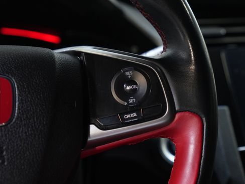 Used 2018 Honda Civic Type R image 40